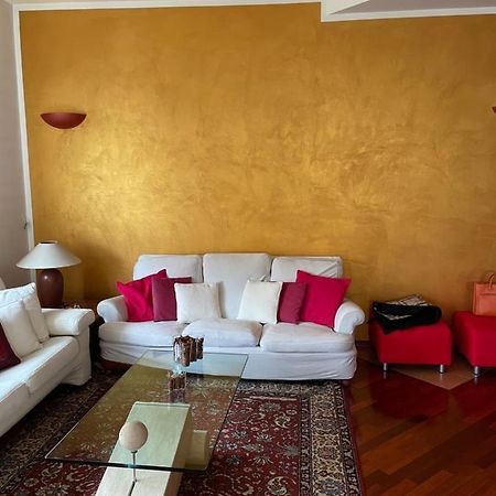 Zen Apartment Located In Turin Pre Hill Luaran gambar