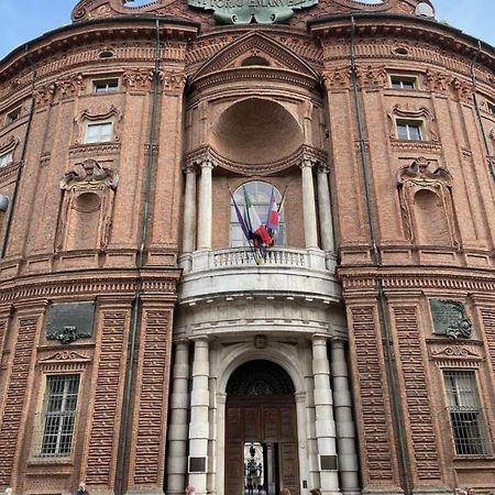 Zen Apartment Located In Turin Pre Hill Luaran gambar