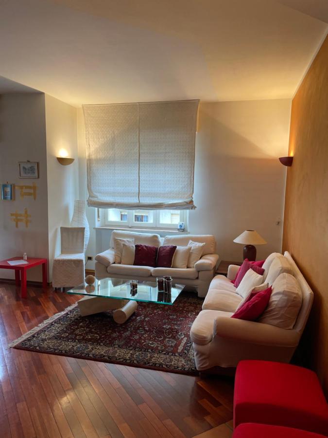Zen Apartment Located In Turin Pre Hill Luaran gambar